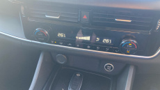 Nissan Qashqai 1.3 DiG-T MH Acenta Premium 5dr Petrol Hatchback